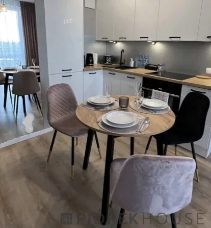 Apartamenty 77650/6624/OMS Warszawa Włochy Wiktoryn