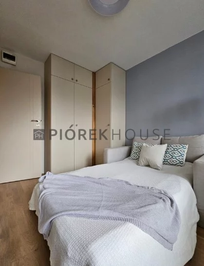 Apartament na sprzedaż, 48,00 m², 3 pokoje, piętro 1, oferta nr 69060/6624/OMS