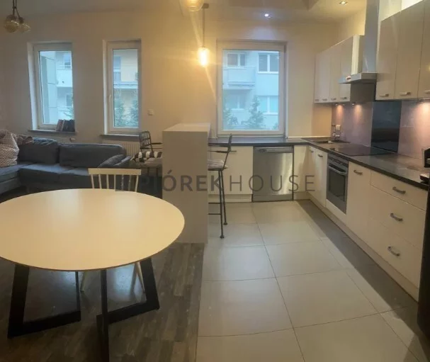 Apartament na sprzedaż, 74,00 m², 3 pokoje, piętro 1, oferta nr 66966/6624/OMS