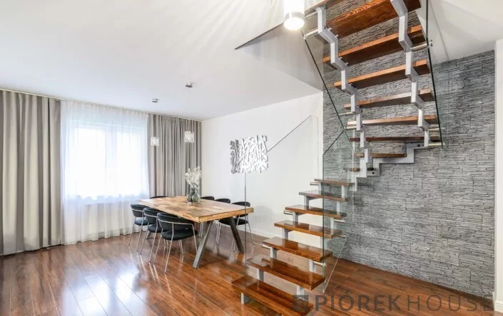 5 pokoi, mieszkanie 134,00 m², parter, oferta nr , 77708/6624/OMS, Warszawa, Wesoła, Wesoła, Długa