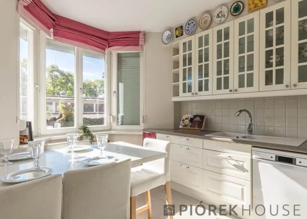 5 pokoi, mieszkanie 261,00 m², parter, oferta nr , 75924/6624/OMS, Warszawa, Ursynów, Ursynów, Menueta