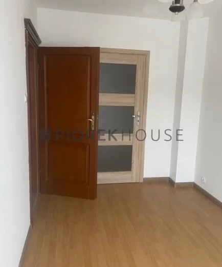 5 pokoi, mieszkanie 100,00 m², piętro 3, oferta nr , 76492/6624/OMS, Ząbki, Skrajna