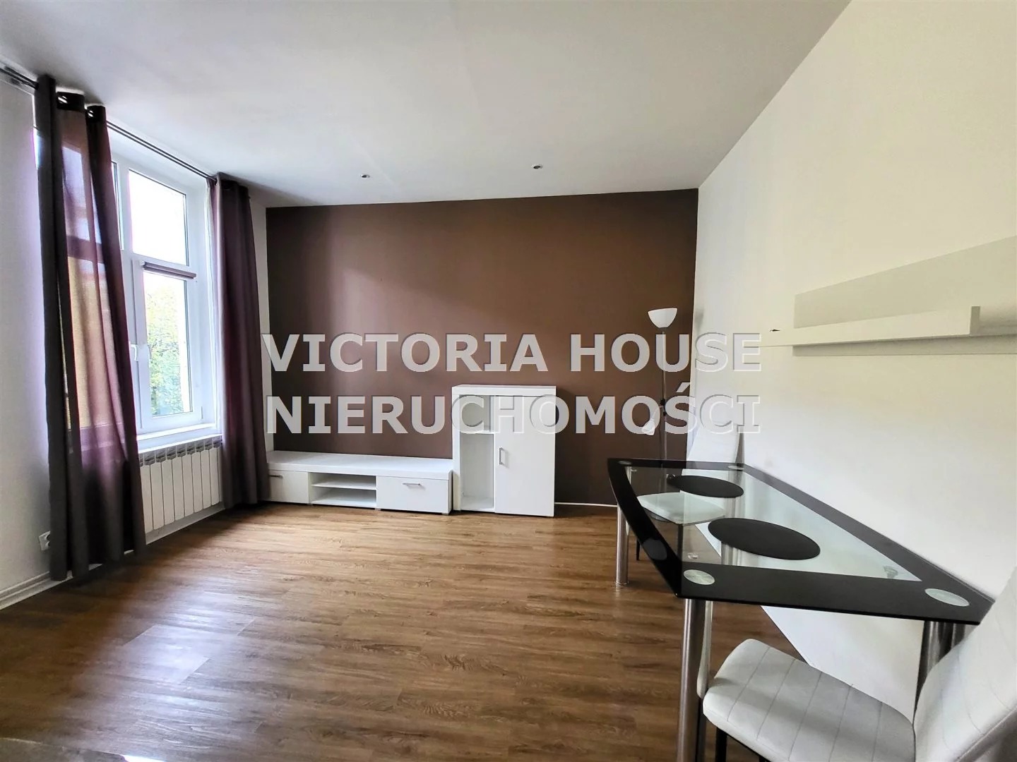 VIC-MW-1075 - zdjęcie nr 0
