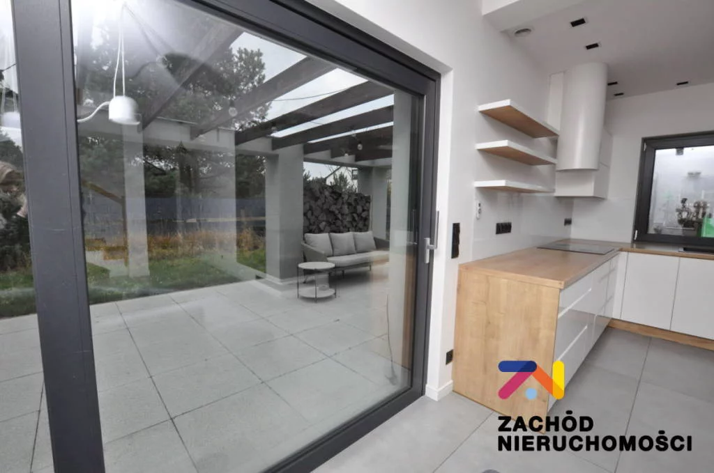 158850227 - zdjęcie nr 0