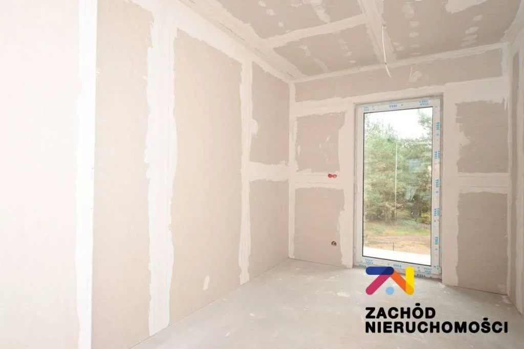 158680227 - zdjęcie nr 4