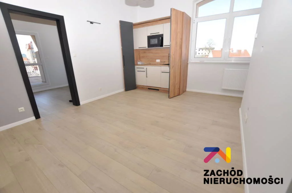 156730227 - zdjęcie nr 1