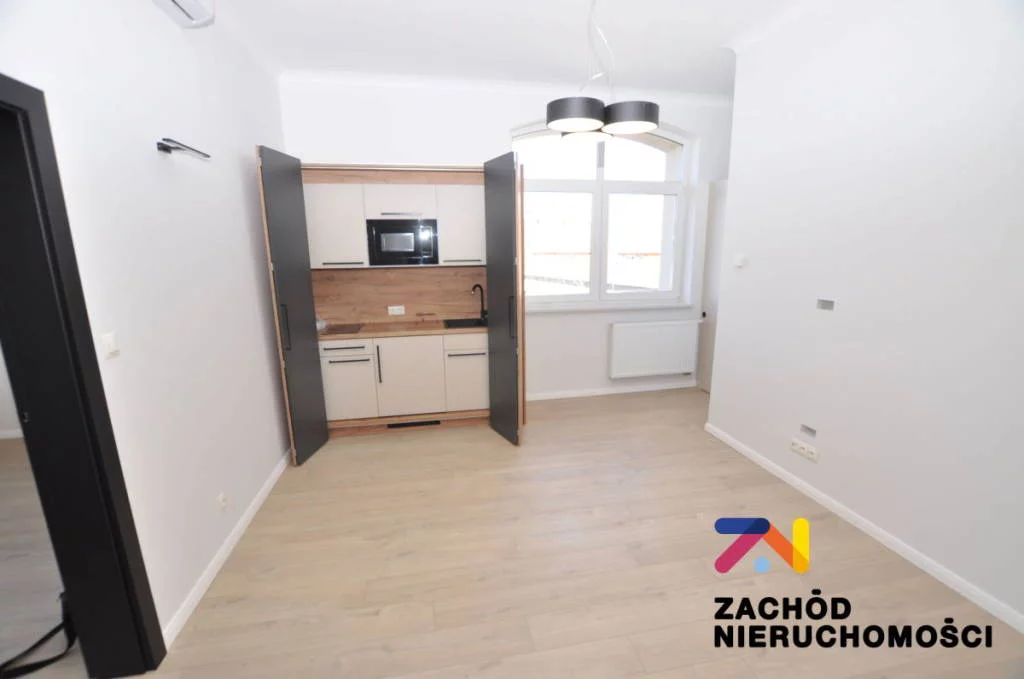 156730227 - zdjęcie nr 2