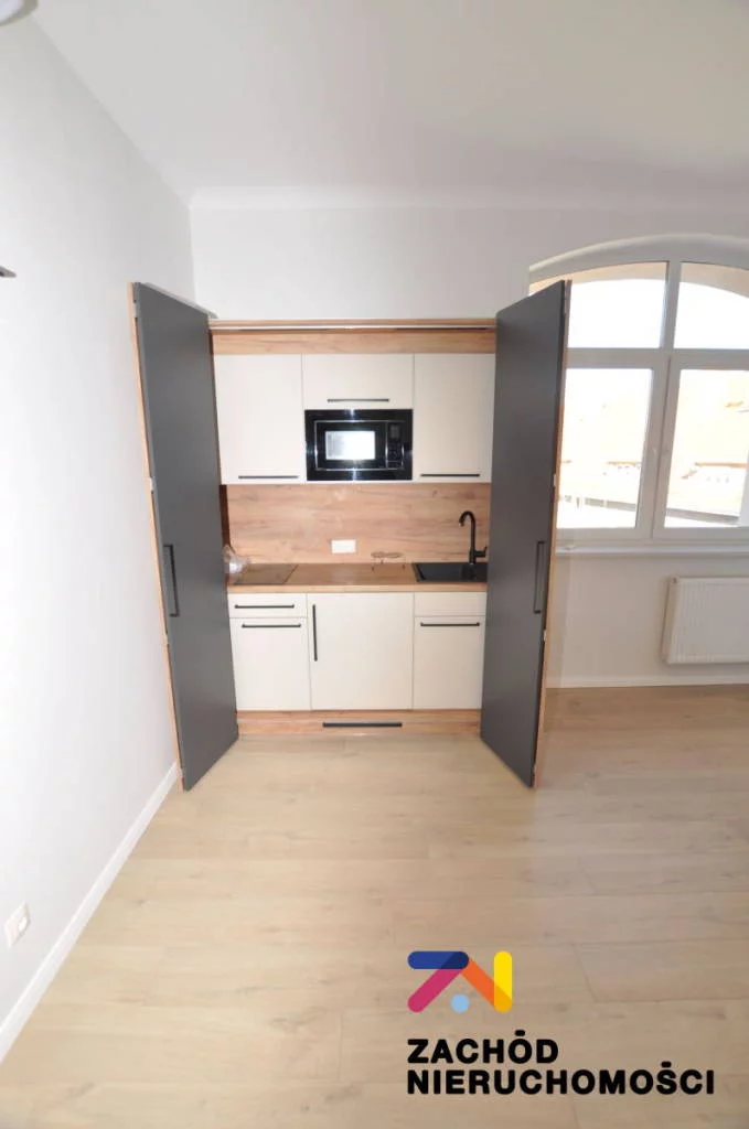 156730227 - zdjęcie nr 3