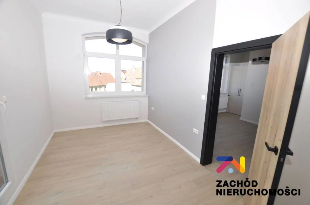 156730227 - zdjęcie nr 5