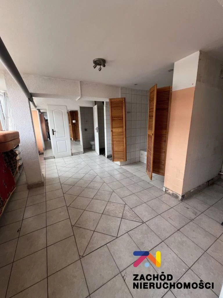 158370227 - zdjęcie nr 1