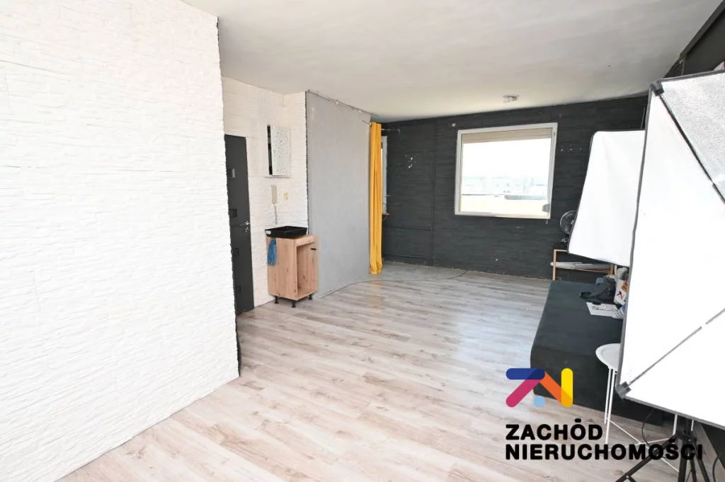 162690227 - zdjęcie nr 0