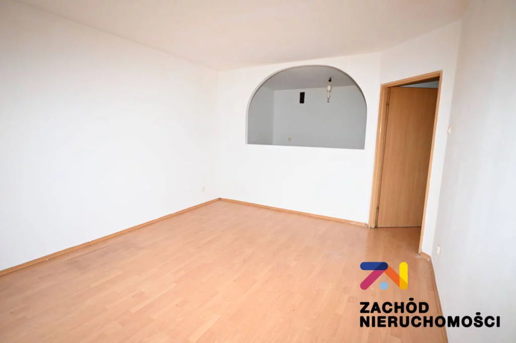 159370227 - zdjęcie nr 0