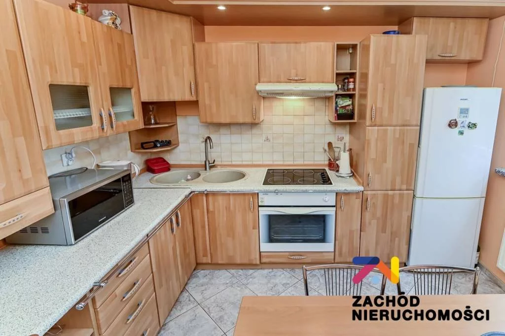 157830227 - zdjęcie nr 4