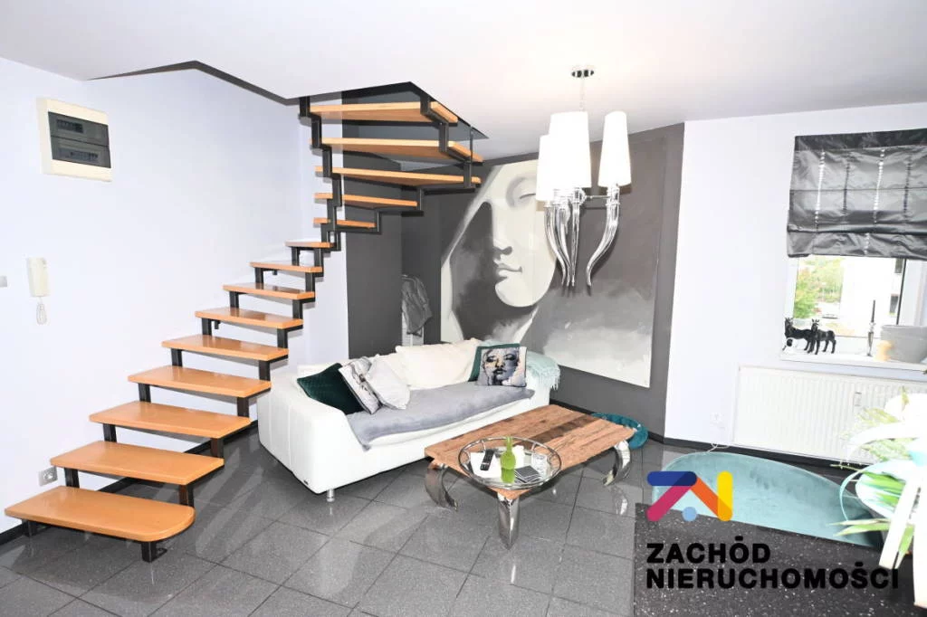 157940227 - zdjęcie nr 0