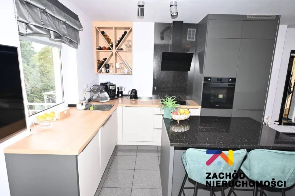 157940227 - zdjęcie nr 4