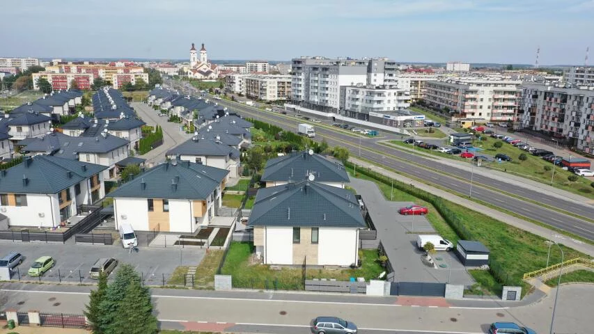 3 pokoje, mieszkanie 68,30 m², parter, oferta nr , 2249, Łomża, Bursztynowa