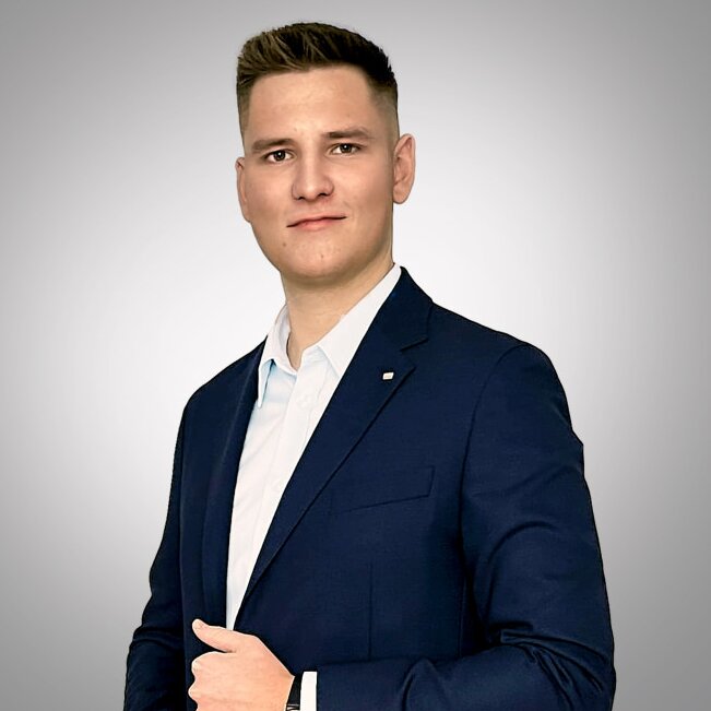 Agent Maciej Uchacz