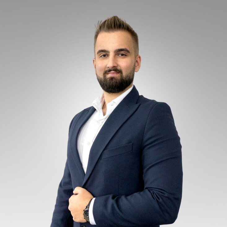 Agent Marcin Kowalczyk