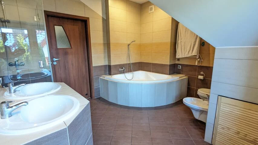 Dom i rezydencja 262,00 m², oferta nr , 20250, Baszkówka
