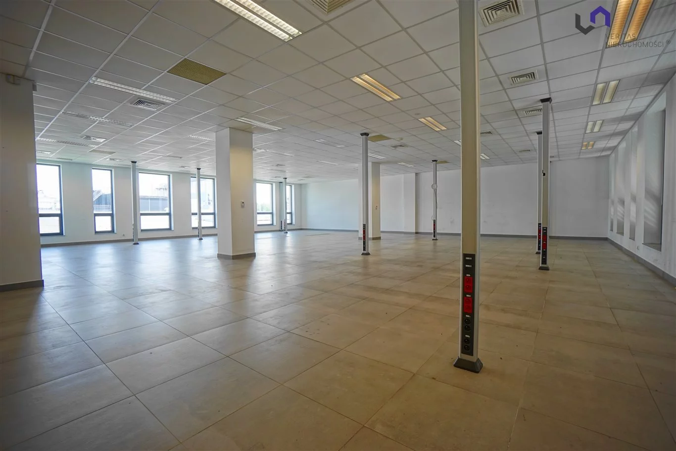 Lokal użytkowy do wynajęcia, 373,00 m², oferta nr VTS-LW-6802