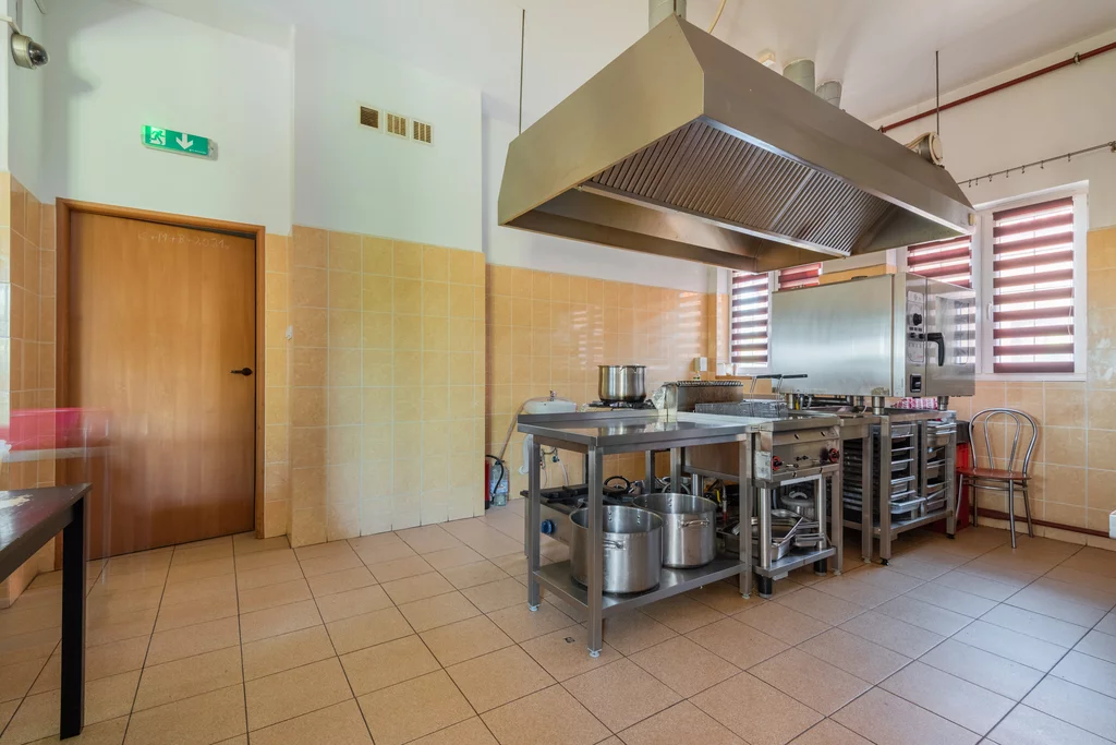Lokal użytkowy 820,60 m², oferta nr , 50/2517/OOS, Wielęcin