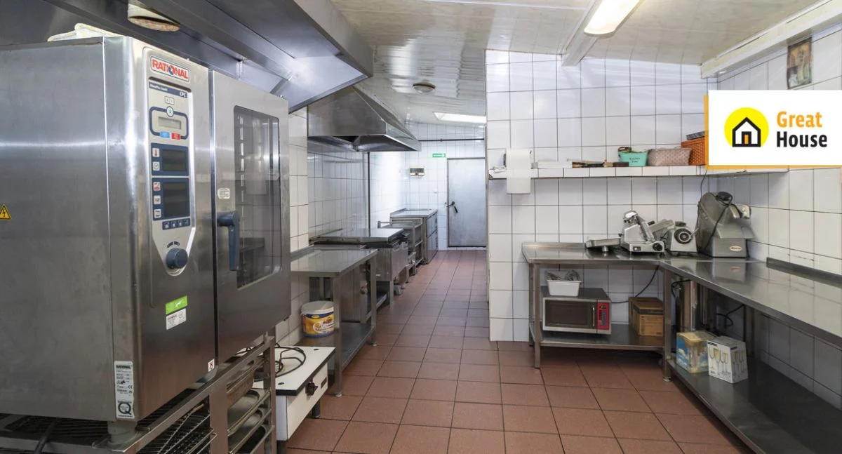 Obiekt 700,00 m², oferta nr , GH948426, Dzielna