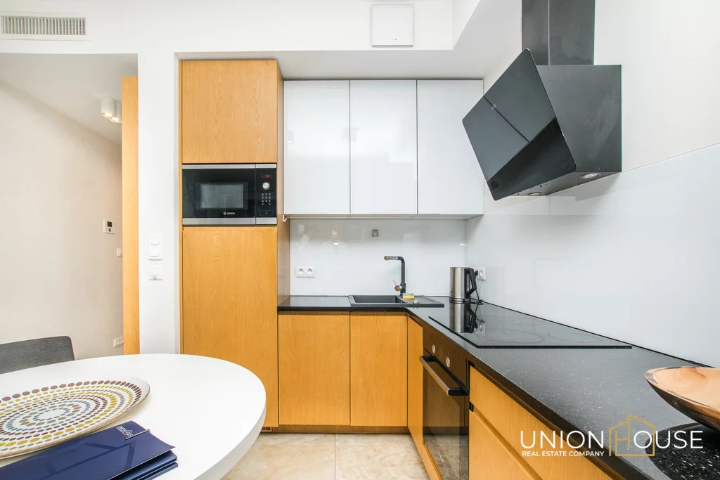3 pokoje, mieszkanie 56,00 m², piętro 1, oferta nr , 453/12320/OMW, Kraków, Stare Miasto, Śródmieście, Sukiennicza