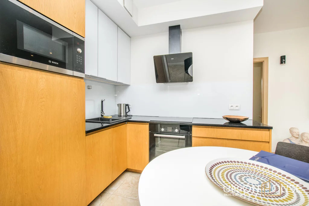 3 pokoje, mieszkanie 56,00 m², piętro 1, oferta nr , 453/12320/OMW, Kraków, Stare Miasto, Śródmieście, Sukiennicza