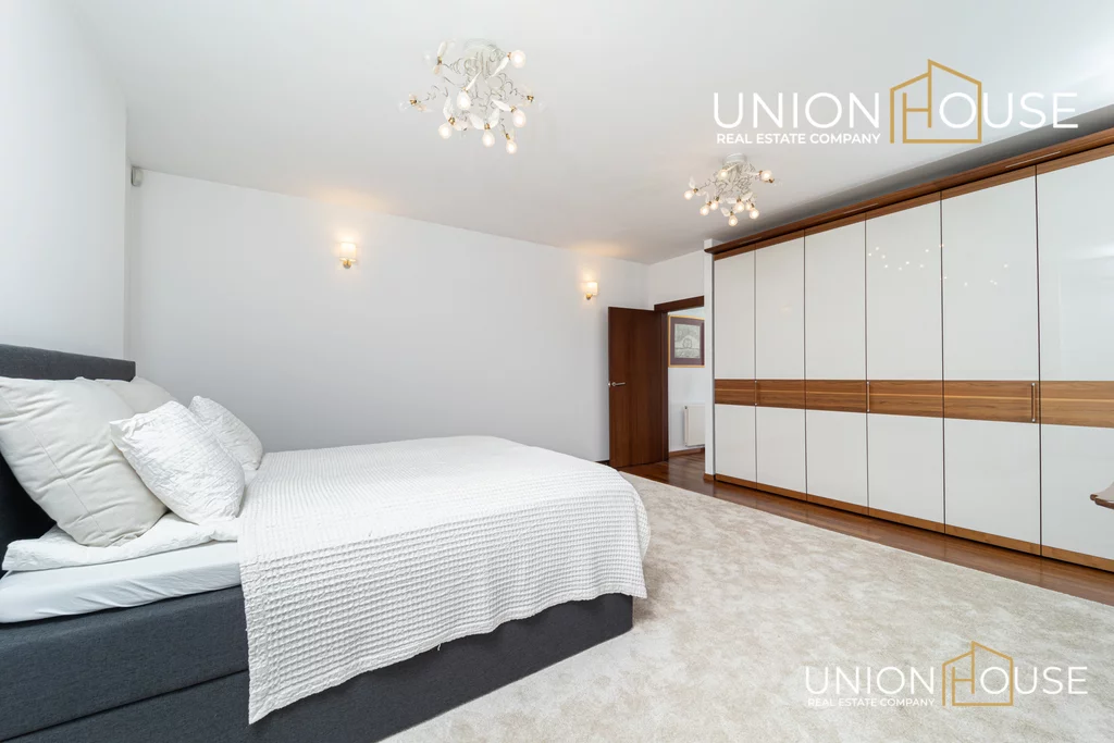 5 pokoi, apartament 228,00 m², piętro 4, oferta nr , 240/12320/OMS, Kraków, Stare Miasto, Stare Miasto, marsz. Józefa Piłsudskiego