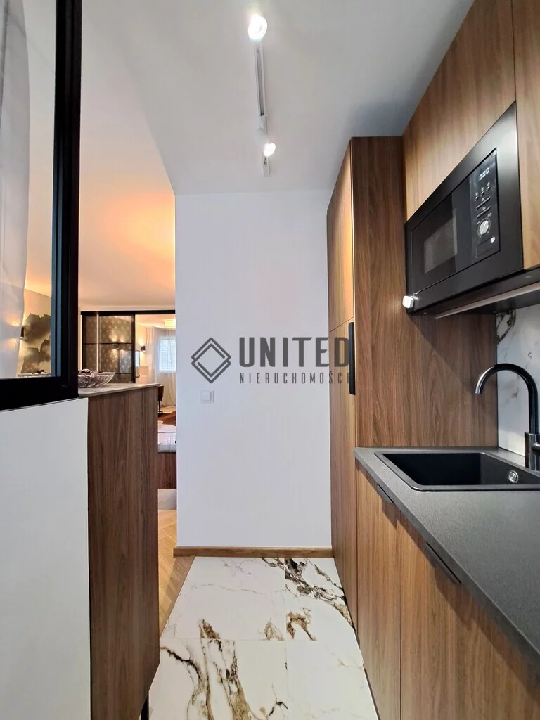 3 pokoje, mieszkanie 42,50 m², piętro 1, oferta nr , 16159/10630/OMS, Wrocław, pl. Nowy Targ