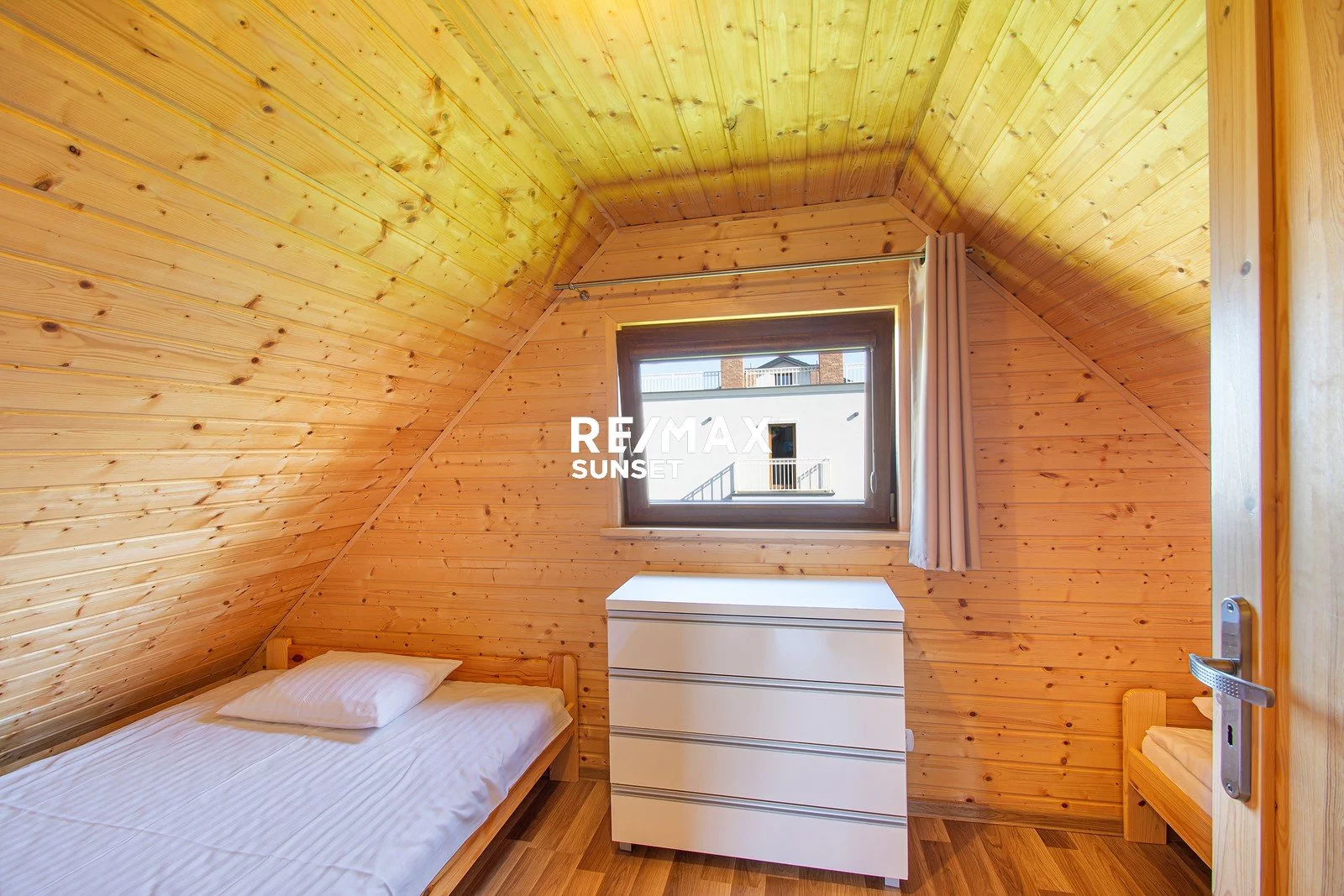 Dom 218,60 m², oferta nr , 21-DS-Dzj9ONuoY8, Ustronie Morskie, Kolejowa