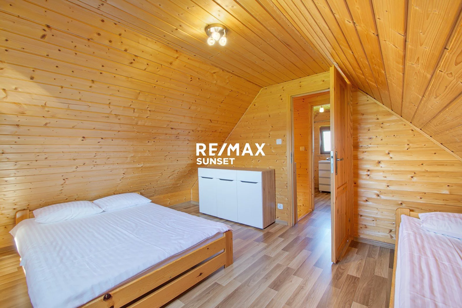 Dom 218,60 m², oferta nr , 21-DS-Dzj9ONuoY8, Ustronie Morskie, Kolejowa