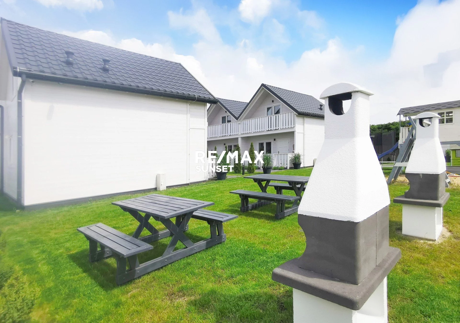 Dom 415,00 m², oferta nr , 22-DS-Dzj9ONuoY8, Ustronie Morskie, Morska