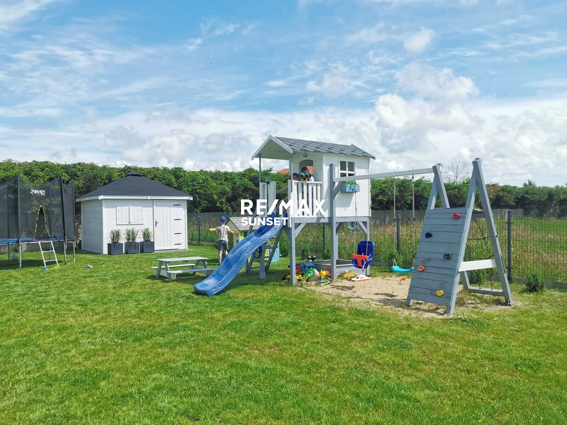 Dom 415,00 m², oferta nr , 22-DS-Dzj9ONuoY8, Ustronie Morskie, Morska