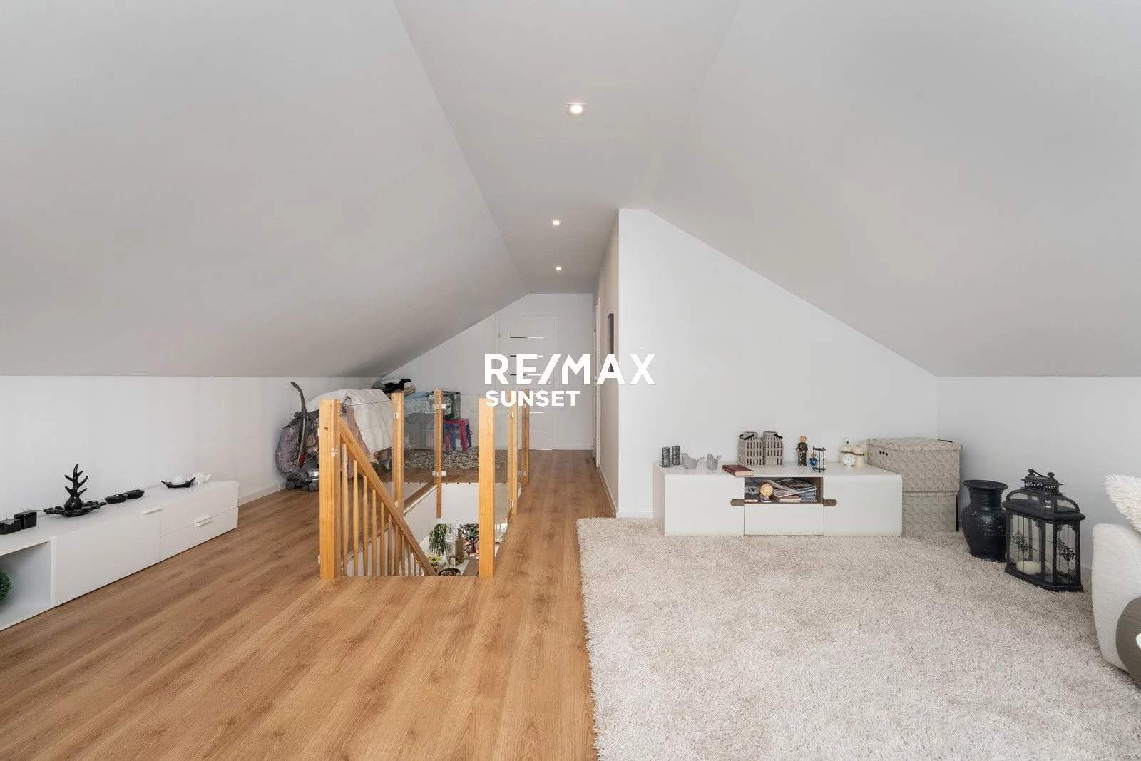 Dom 170,00 m², oferta nr , 46-DS-Dzj9ONuoY8, Siemyśl