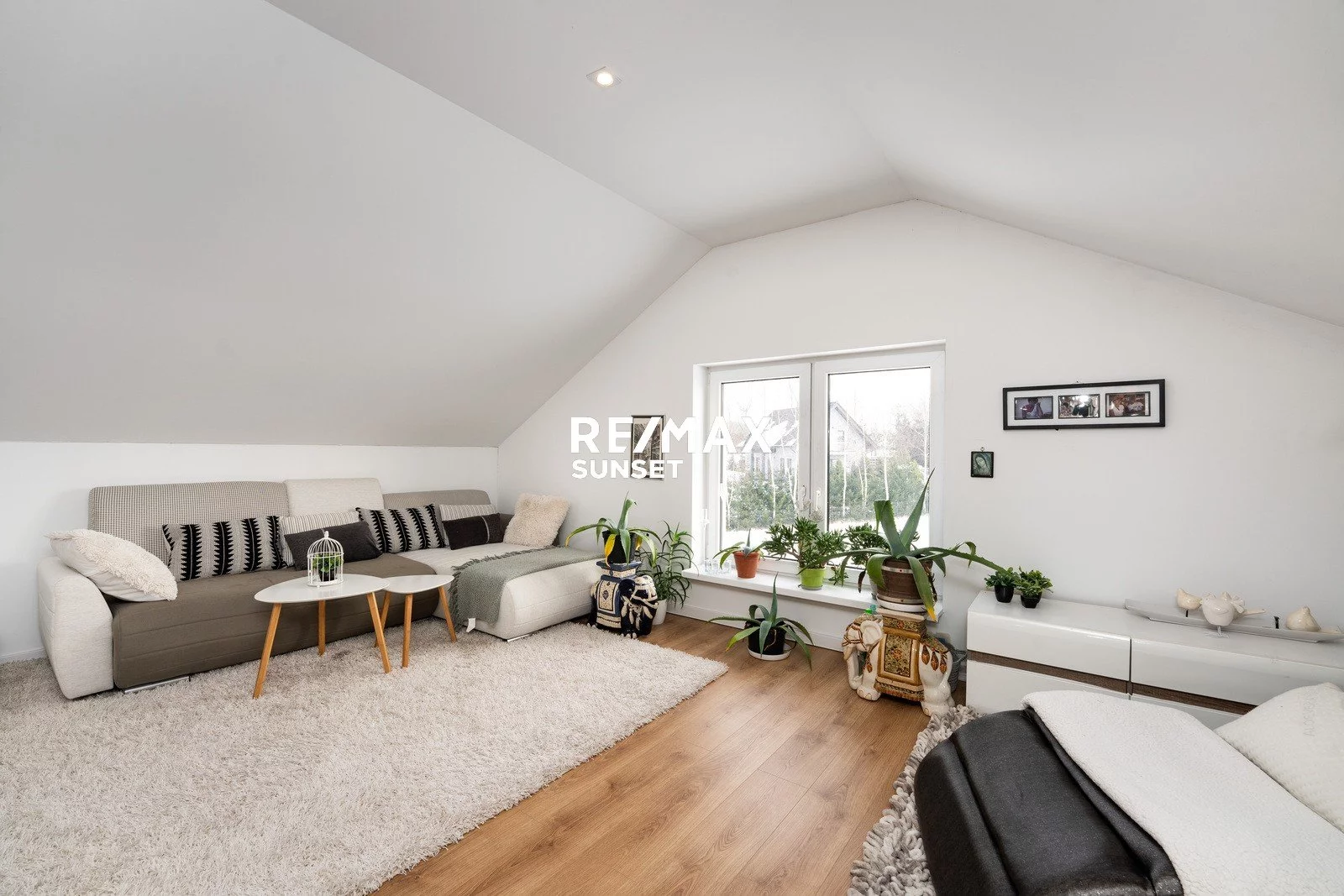 Dom 170,00 m², oferta nr , 46-DS-Dzj9ONuoY8, Siemyśl