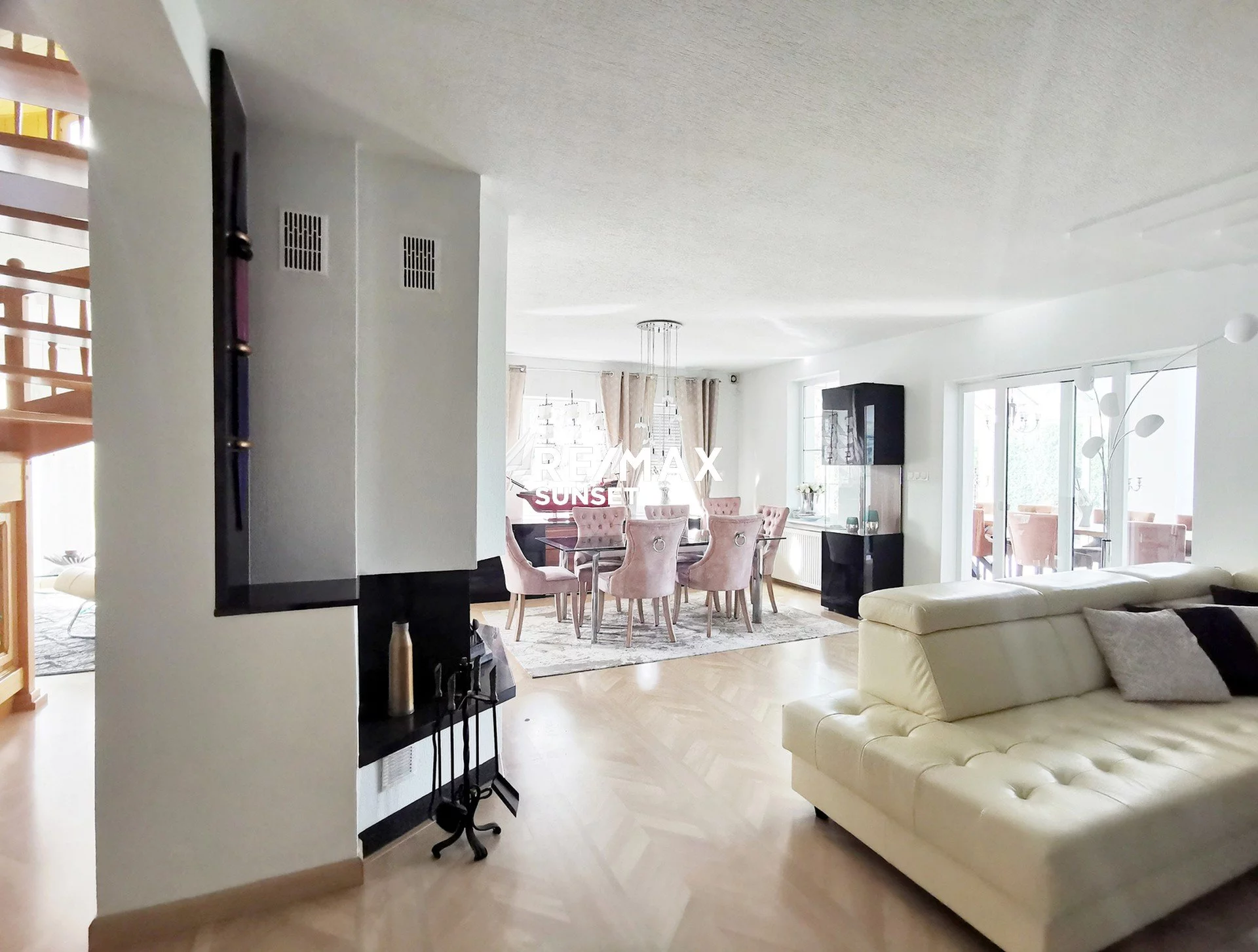 Dom 340,00 m², oferta nr , 7-DS-Dzj9ONuoY8, Kołobrzeg, Kasztelańska