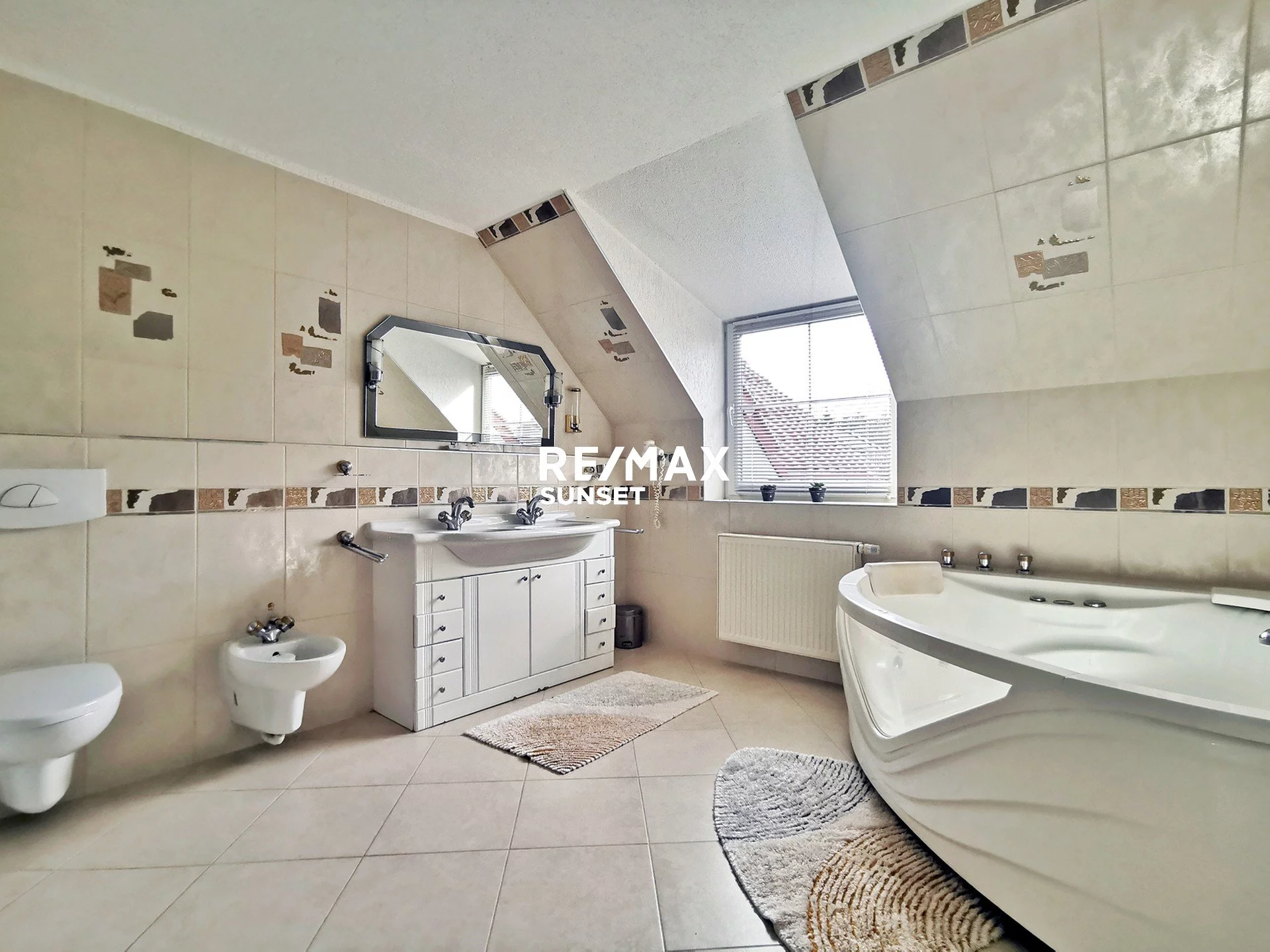 Dom 340,00 m², oferta nr , 7-DS-Dzj9ONuoY8, Kołobrzeg, Kasztelańska