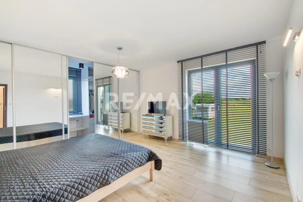 Dom 378,00 m², oferta nr , 70/13467/ODS, Stramnica