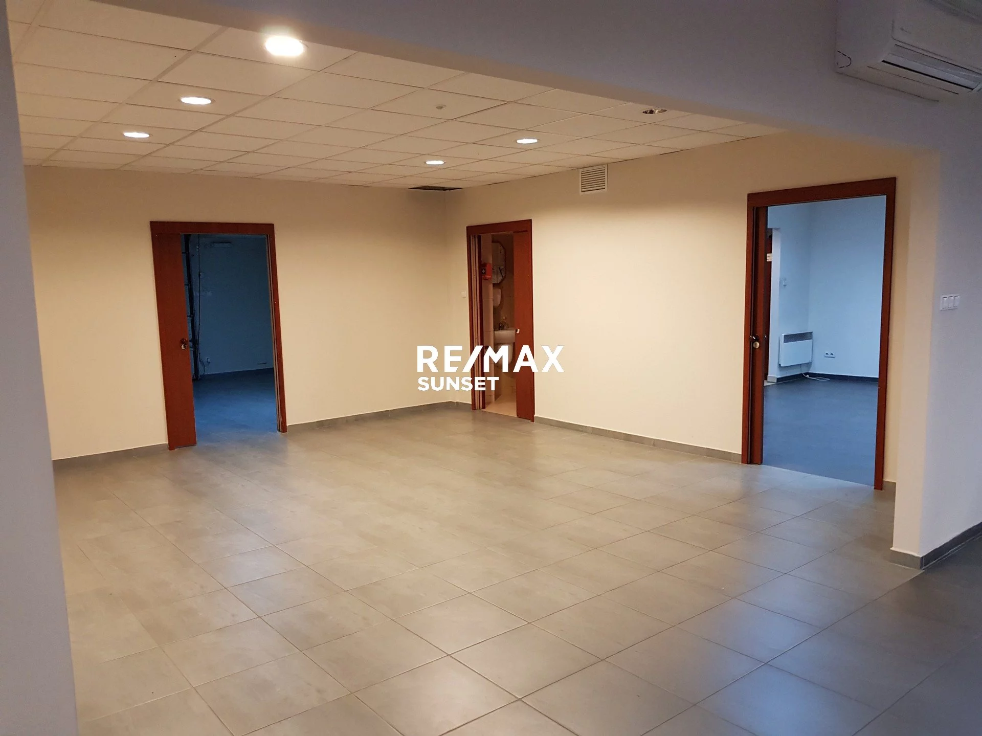 Biuro 198,50 m², oferta nr , 1022-BS-Dzj9ONuoY8, Kołobrzeg, Podporucznika Edmunda Łopuskiego
