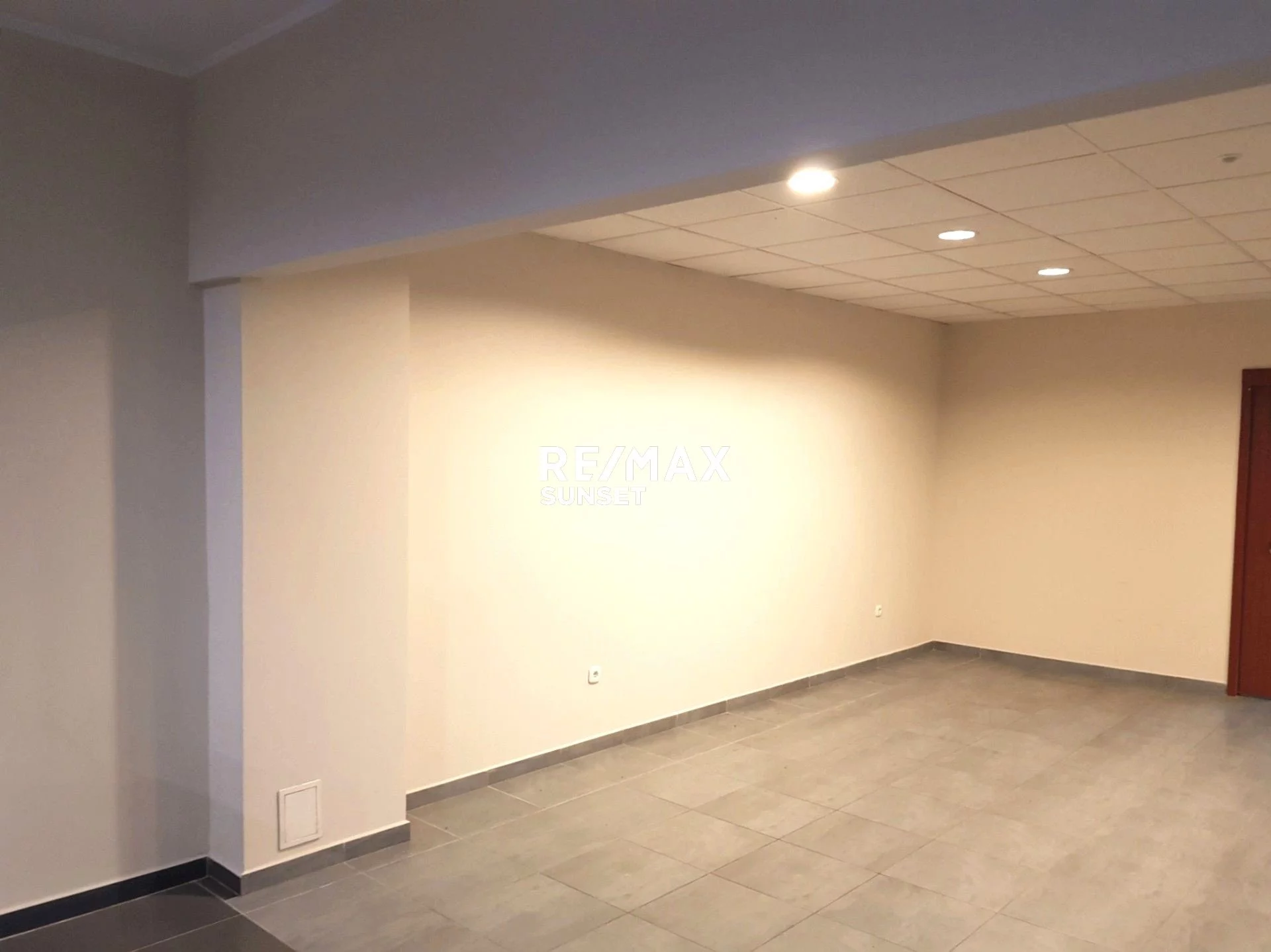 Biuro 198,50 m², oferta nr , 1022-BS-Dzj9ONuoY8, Kołobrzeg, Podporucznika Edmunda Łopuskiego