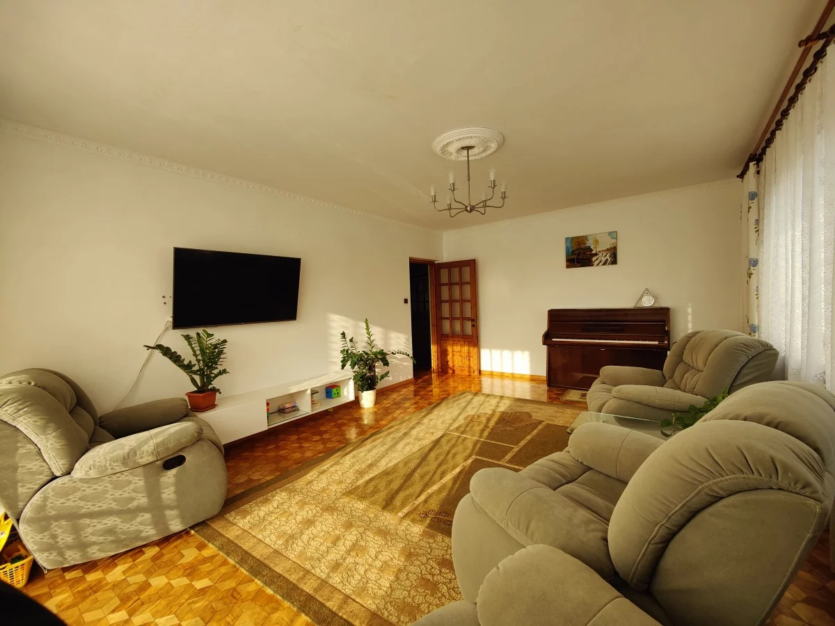 Dom 300,00 m², oferta nr , 834173, Falenty Nowe, Róży
