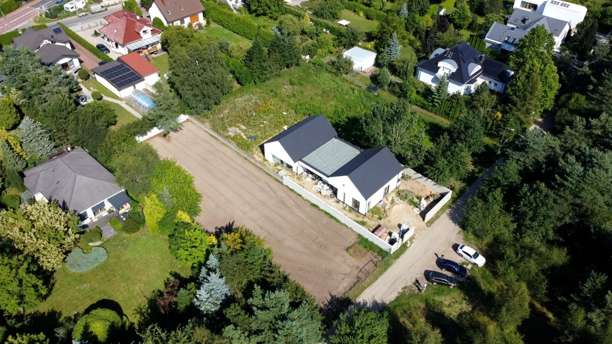 833647 - zdjęcie nr 4