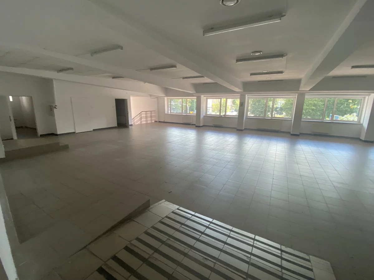 Lokal użytkowy 1 030,00 m², oferta nr , 833506, Częstochowa, Aleja Pokoju
