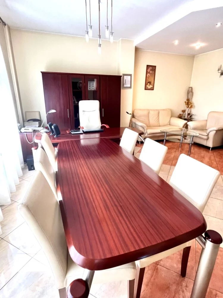 Obiekt 700,00 m², oferta nr , 834022, Jędrzejów, Rakowska