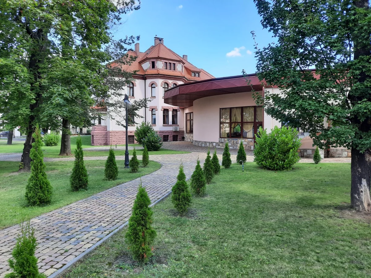 Lokal użytkowy 1 500,00 m², oferta nr , 834227, Dzierżoniów, Sienkiewicza