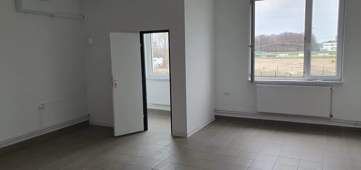Lokal użytkowy 500,00 m², oferta nr , 823262, Krosno, Składowa