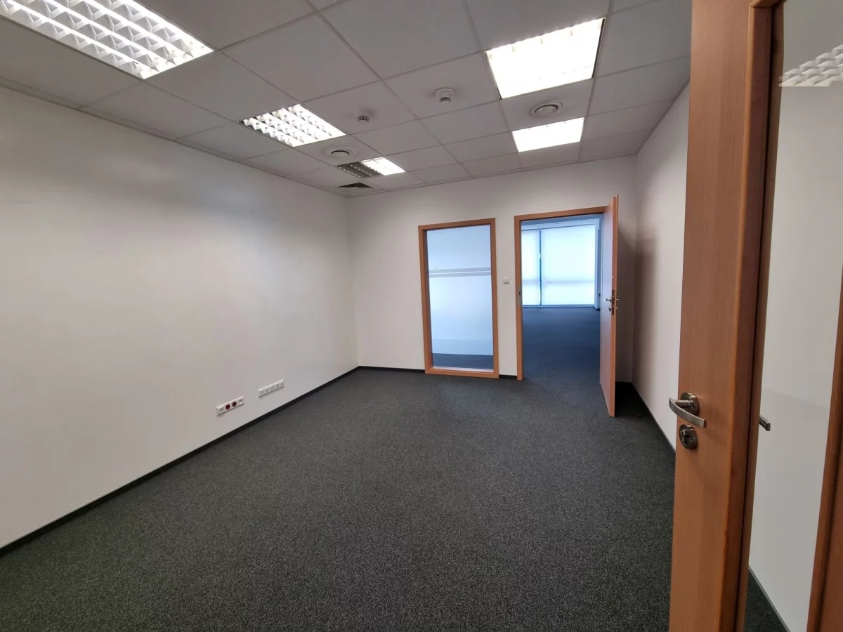 Lokal użytkowy 506,00 m², oferta nr , 829194, Kraków, Podgórze, Wadowicka
