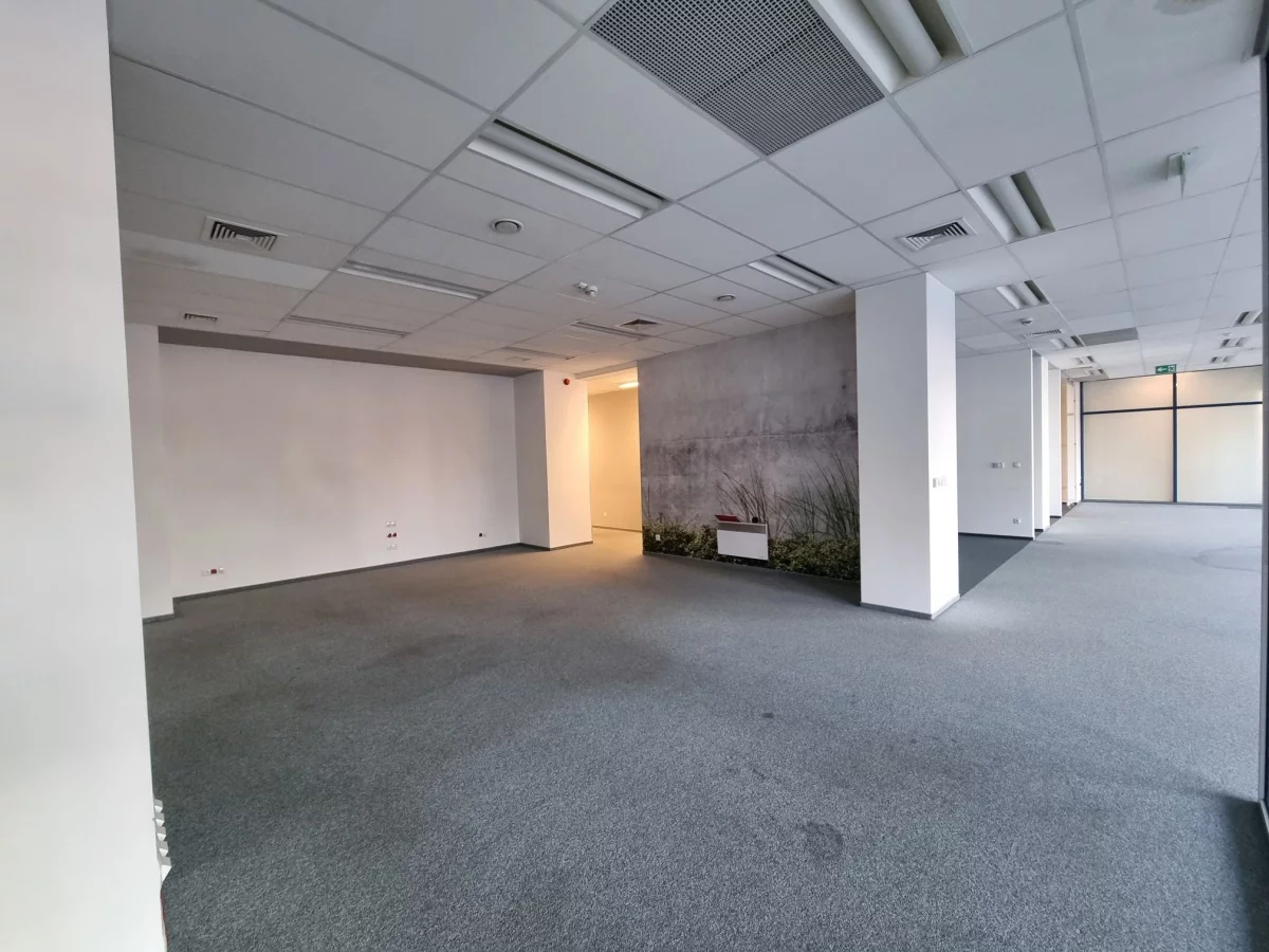 Lokal użytkowy 353,00 m², oferta nr , 831211, Kraków, Podgórze, Wadowicka