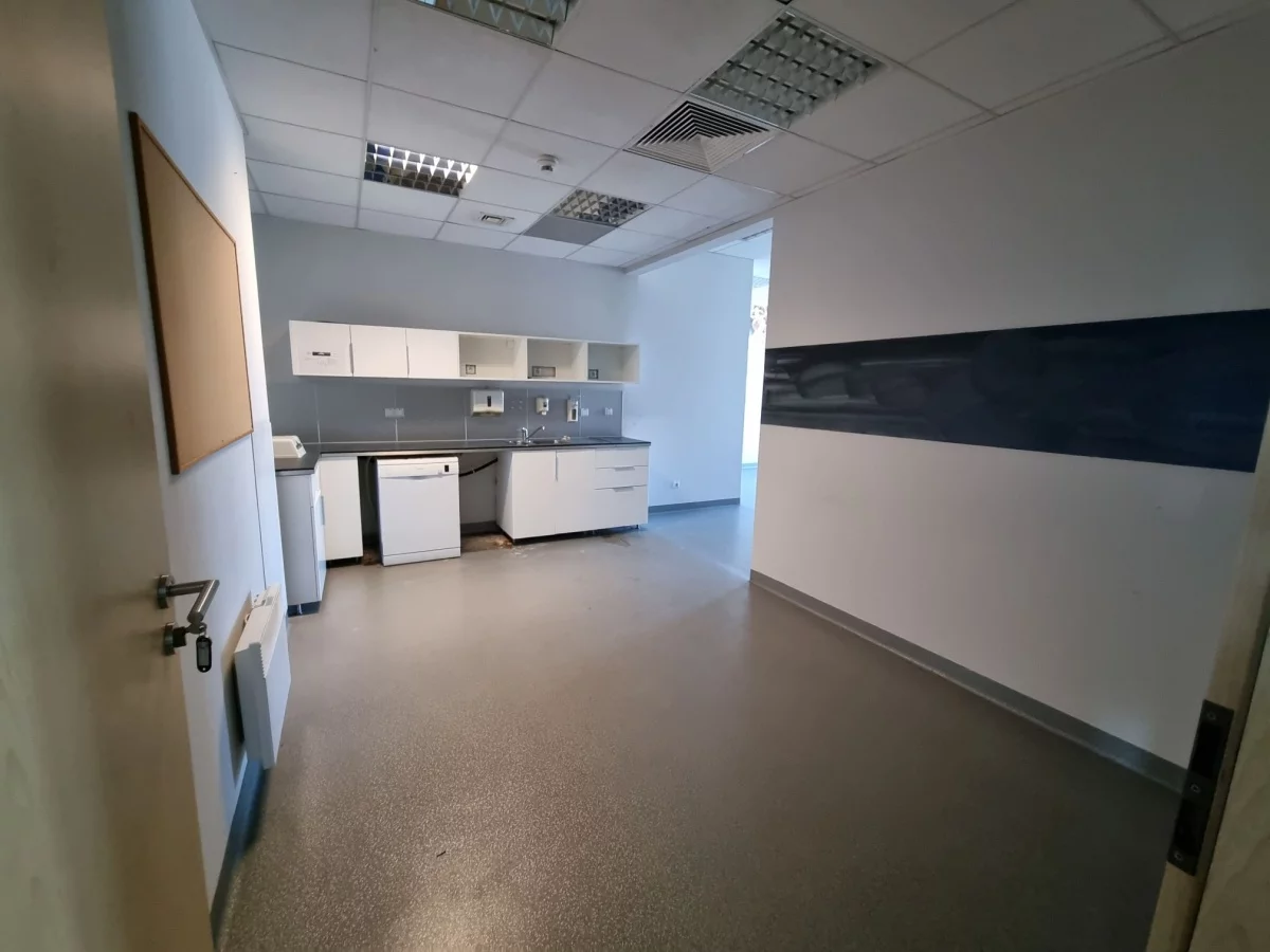 Lokal użytkowy 555,00 m², oferta nr , 833020, Kraków, Podgórze, Wadowicka